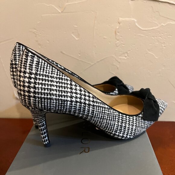 Women's Ann Taylor Frannie Flannel Bow Pumps Place & White Houndstooth Size 7 - Picture 5 of 8